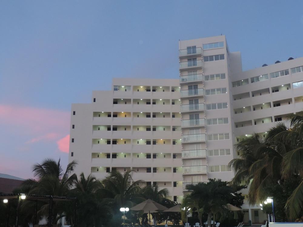 Hotel Calypso Cancún Kültér fotó