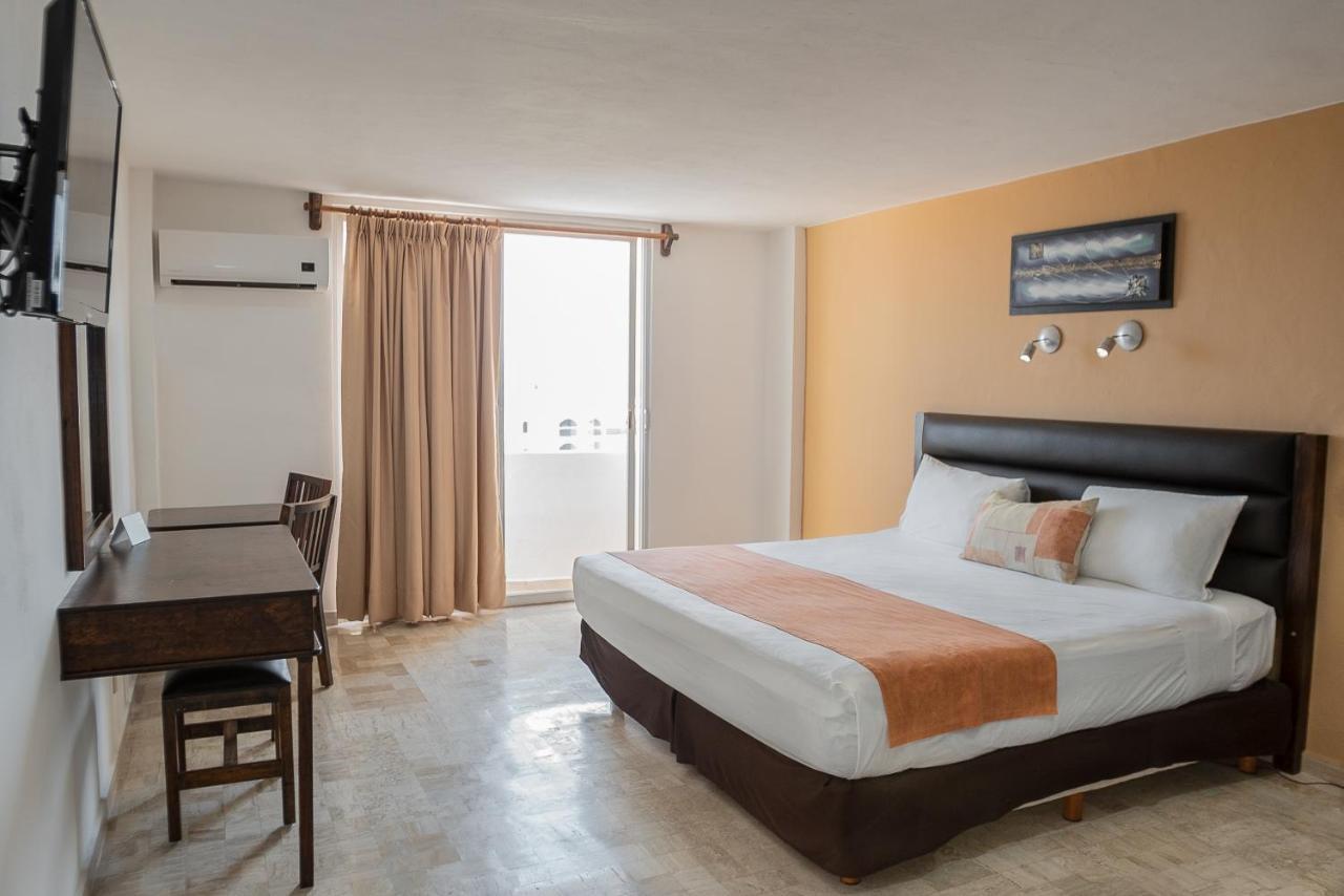 Hotel Calypso Cancún Kültér fotó